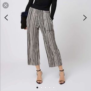 TOPSHOP pleated trouser